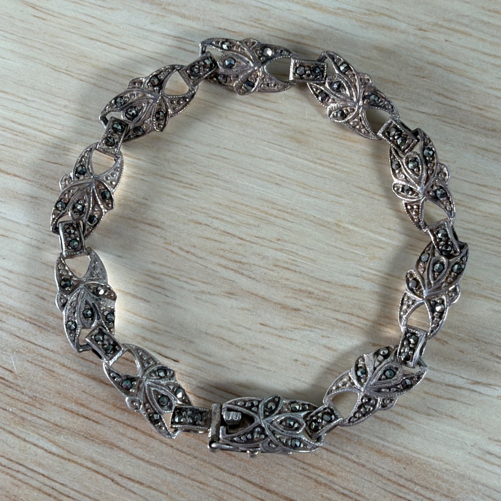 Vintage Art Deco Sterling Silver Marcasite 7" Bracelet with Filigree Design